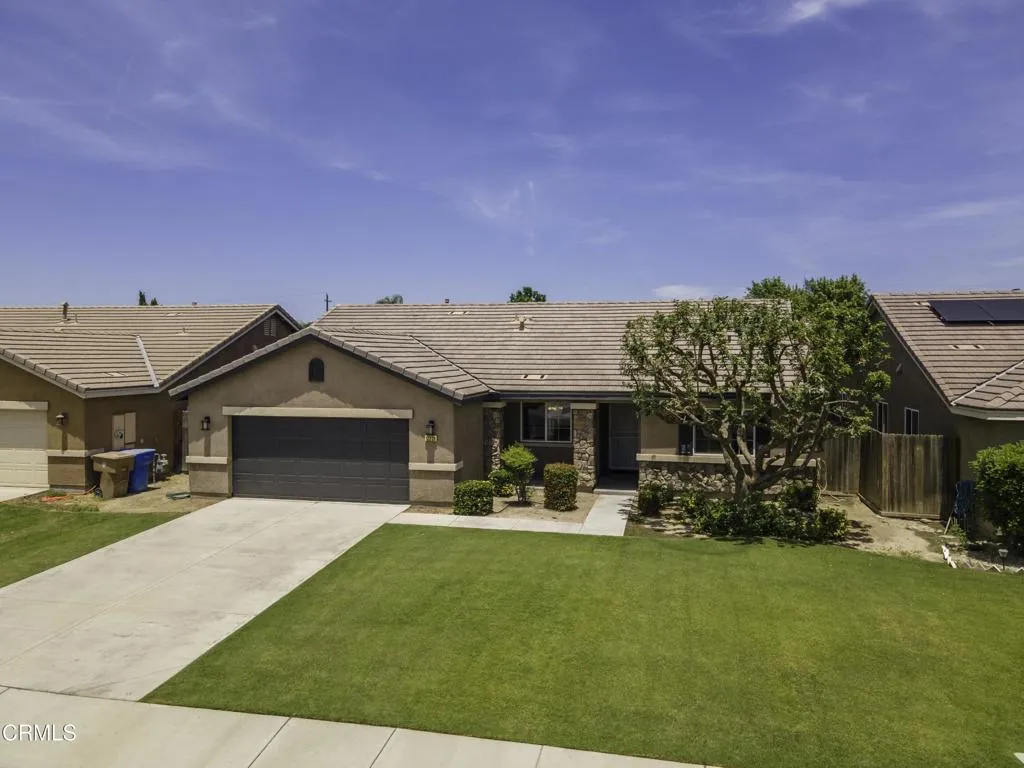 06_front_exterior_5
