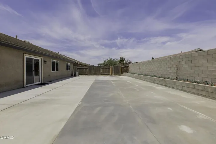 35_back_exterior_5