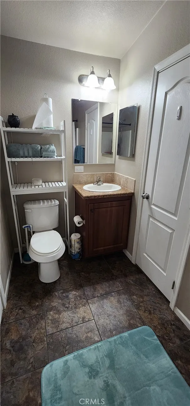 Jack And Jill Bathroom between bedrooms 4 and 5