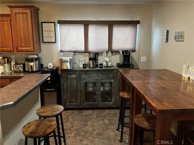 Dining area and breakfast bar