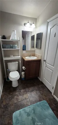Jack And Jill Bathroom between bedrooms 4 and 5