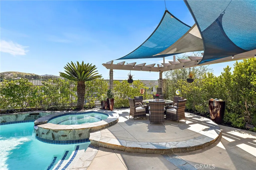 outdoor dining area