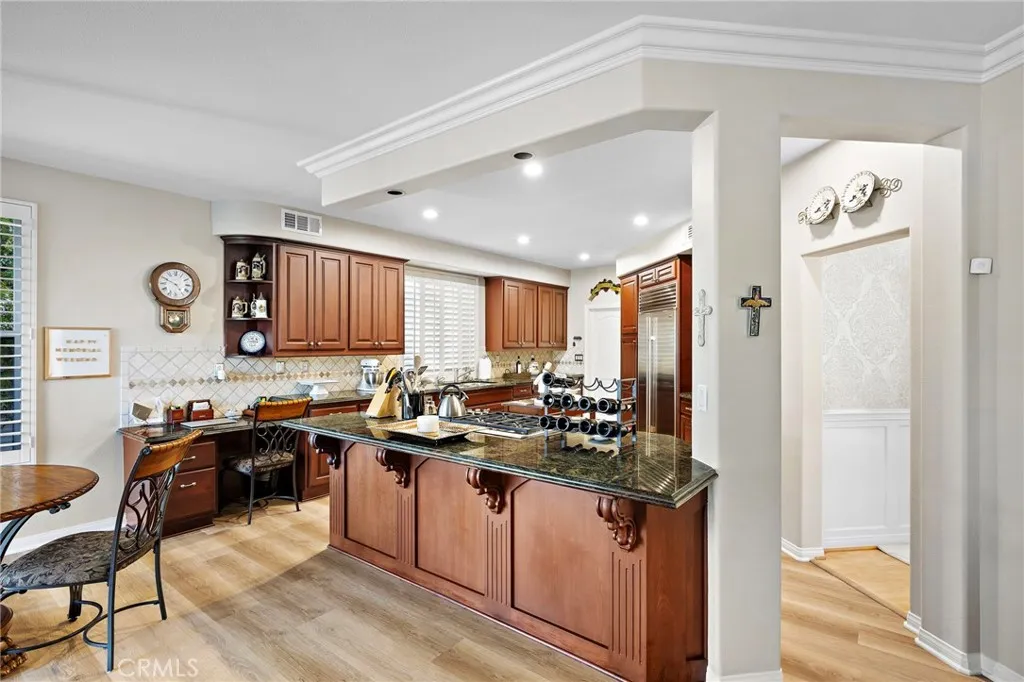 gourmet kitchen