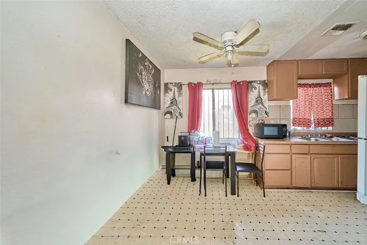 1011 W Avenue H12, Lancaster, California 93534