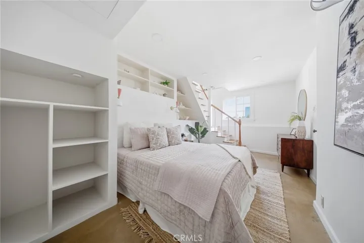 6182 Glen Oak St, Los Angeles, California 90068