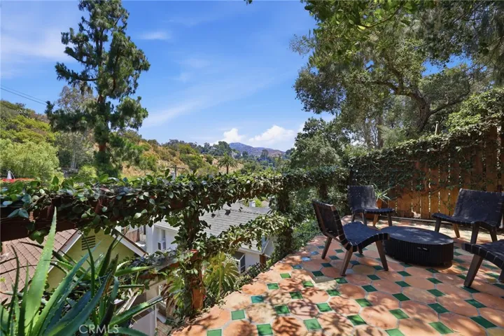 6182 Glen Oak St, Los Angeles, California 90068