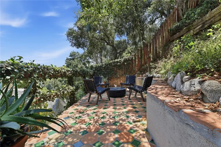6182 Glen Oak St, Los Angeles, California 90068