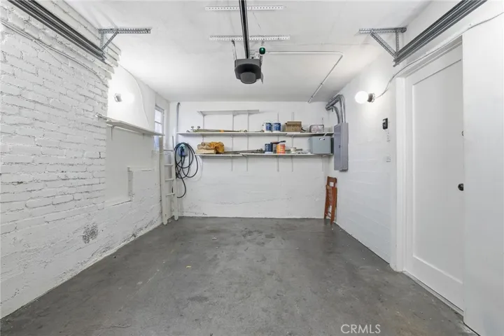 6182 Glen Oak St, Los Angeles, California 90068