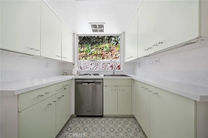 6182 Glen Oak St, Los Angeles, California 90068