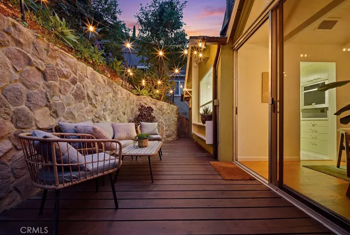 6182 Glen Oak St, Los Angeles, California 90068