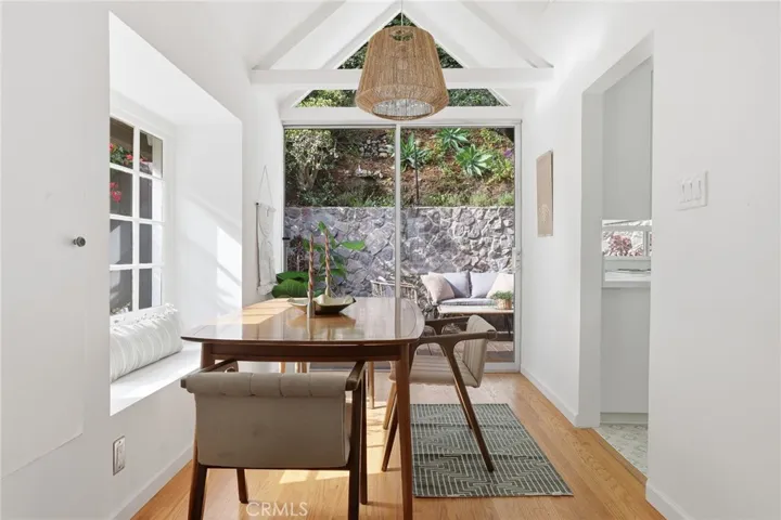 6182 Glen Oak St, Los Angeles, California 90068