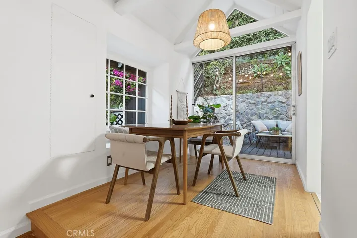 6182 Glen Oak St, Los Angeles, California 90068