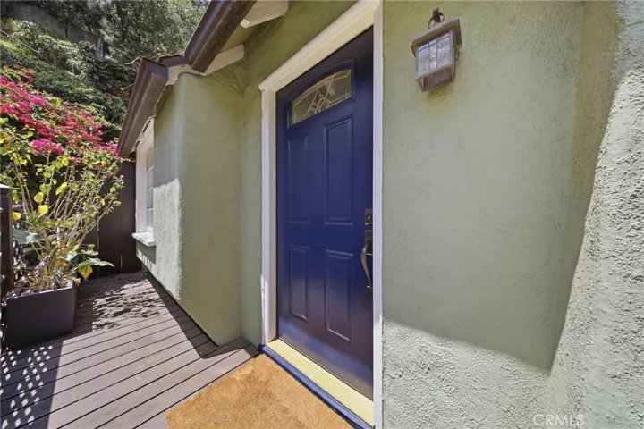 6182 Glen Oak St, Los Angeles, California 90068