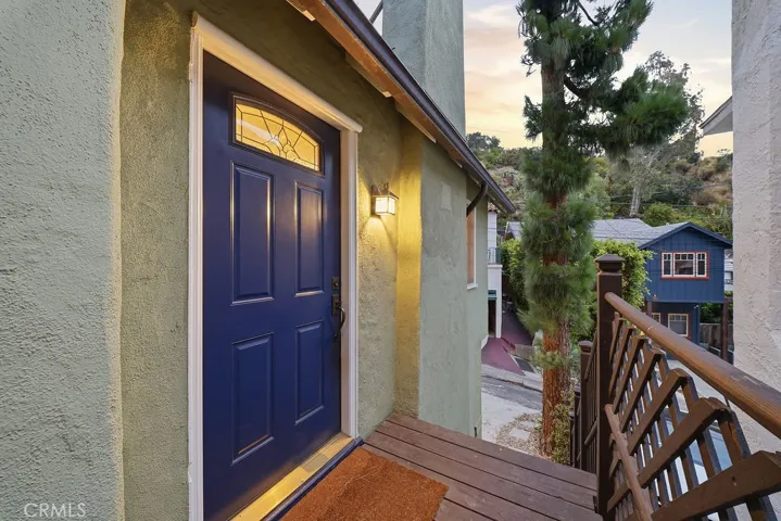 6182 Glen Oak St, Los Angeles, California 90068