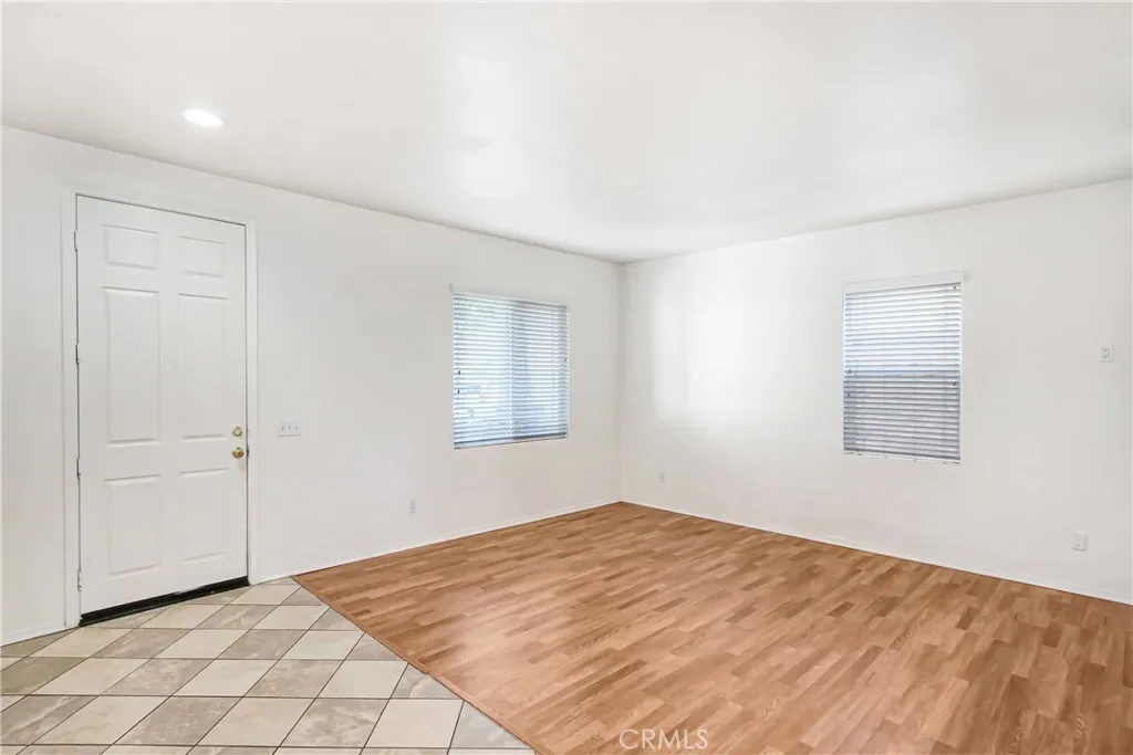 gallery-image 4