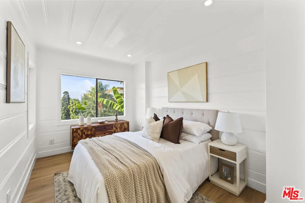 Bedroom 3 with 2 windows