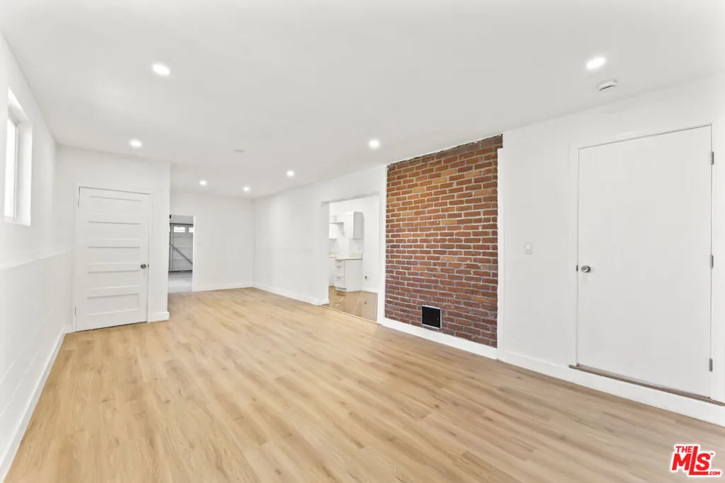 Ground floor extra living spac