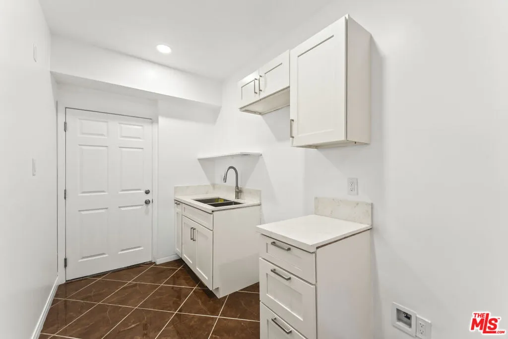Ground floor kitchenette