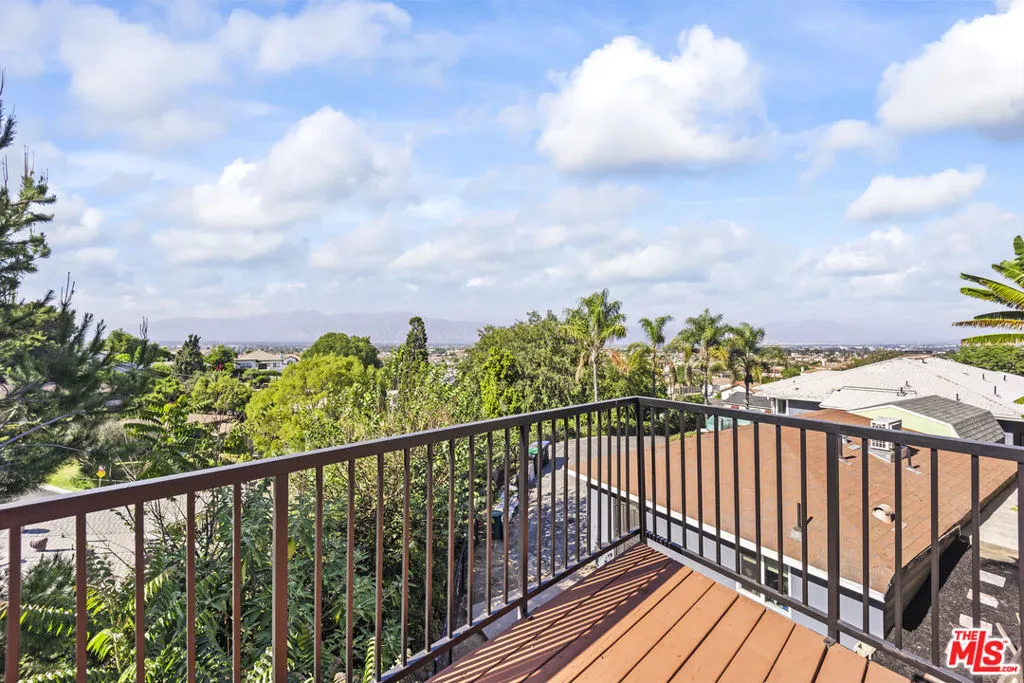 Panoramic views with digital e