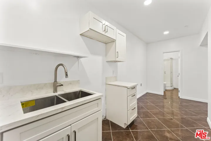 Ground floor kitchenette