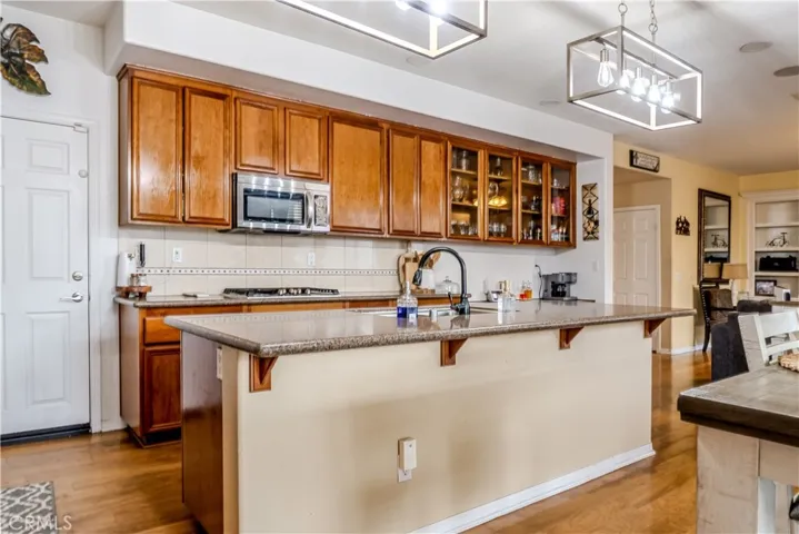 9068 Chimney Rock, Hesperia, California 92344