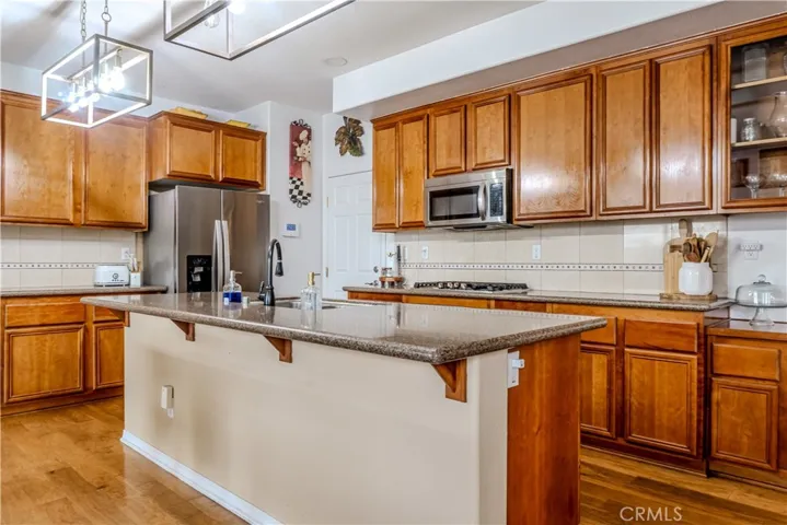 9068 Chimney Rock, Hesperia, California 92344