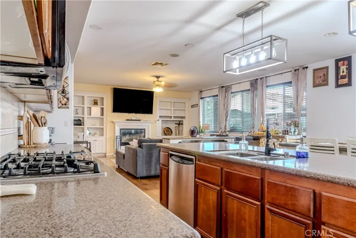 9068 Chimney Rock, Hesperia, California 92344