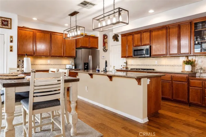 9068 Chimney Rock, Hesperia, California 92344