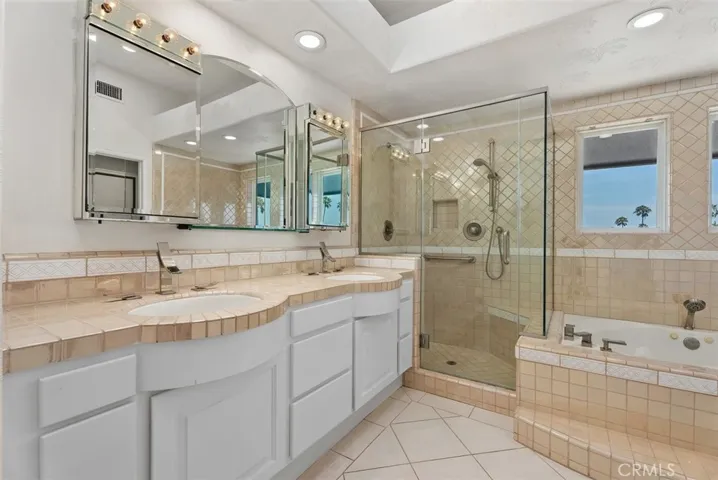 2600 Newport, Newport Beach, California 92663