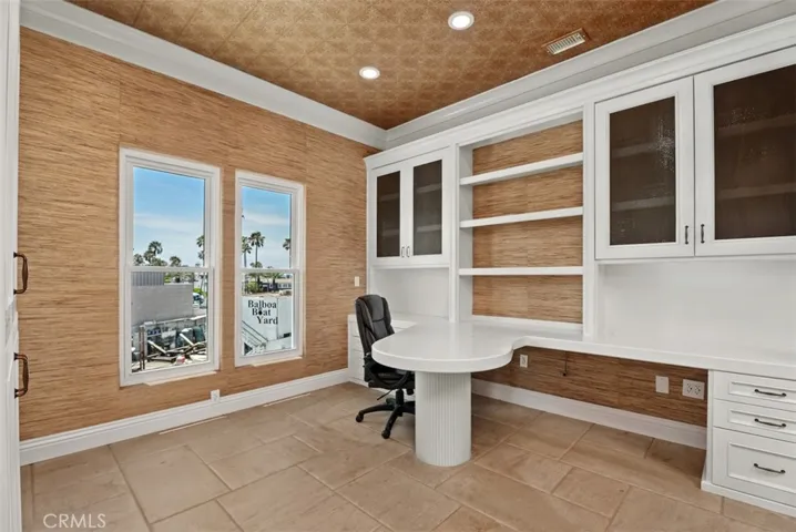 2600 Newport, Newport Beach, California 92663