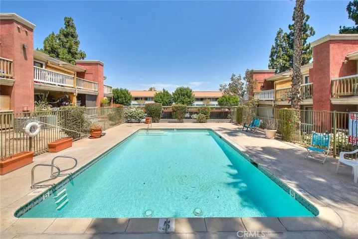 760 Rimpau 102, Corona, California 92879