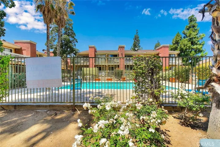 760 Rimpau 102, Corona, California 92879