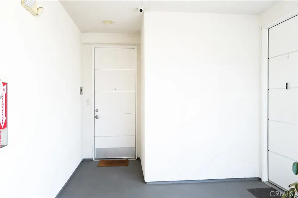 Entry 1 (Front Door)