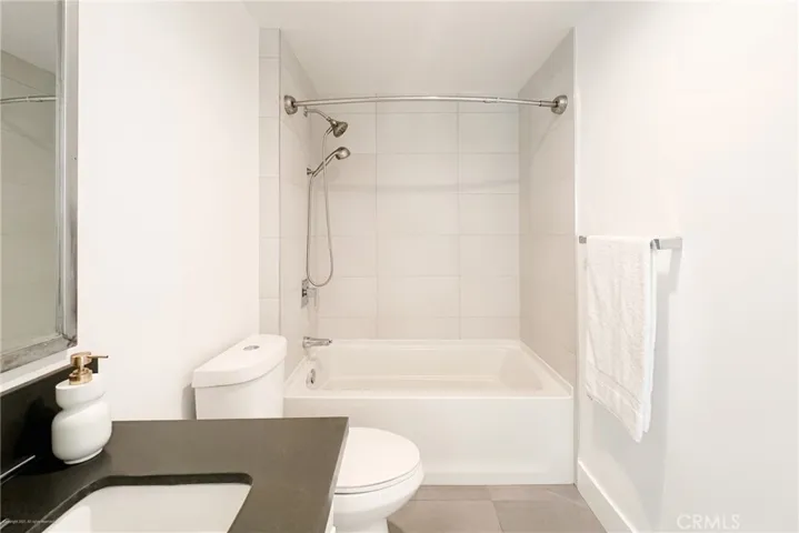2nd Bathroom