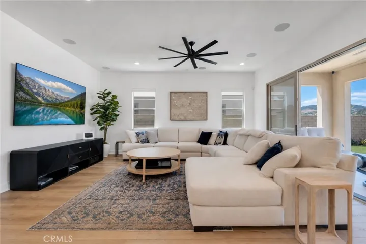 21611 Canyon Cove, Chatsworth, California 91311