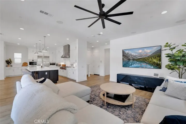 21611 Canyon Cove, Chatsworth, California 91311