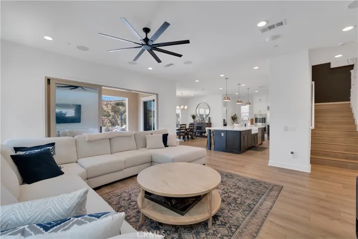 21611 Canyon Cove, Chatsworth, California 91311