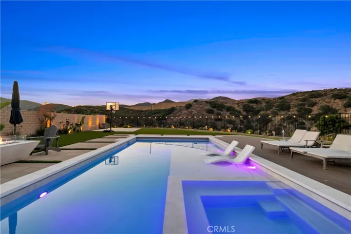 21611 Canyon Cove, Chatsworth, California 91311