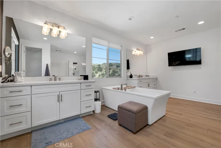 21611 Canyon Cove, Chatsworth, California 91311