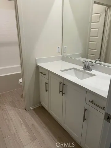 Lot 206 Secondary Bath
