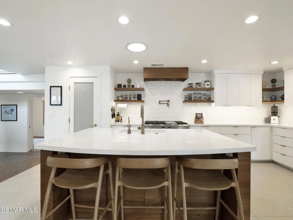 Breakfast bar seating