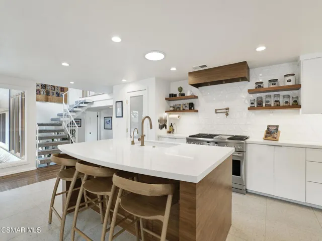 Gorgeous updated kitchen