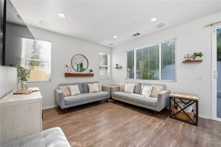 1351 Bonnie Cove, Glendora, California 91740