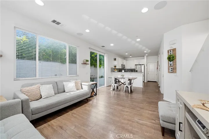 1351 Bonnie Cove, Glendora, California 91740