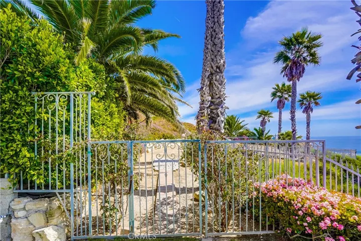 2045 W Paseo Del Mar, San Pedro, California 90732