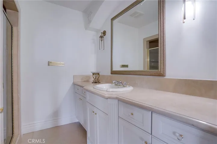 2045 W Paseo Del Mar, San Pedro, California 90732
