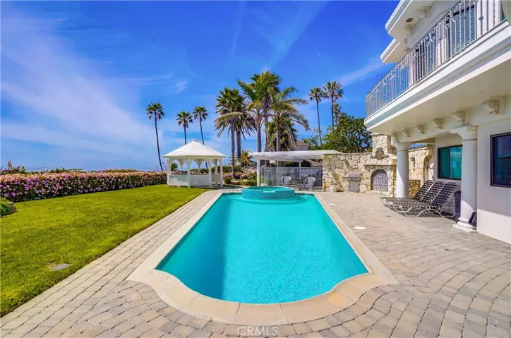 2045 W Paseo Del Mar, San Pedro, California 90732