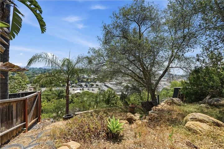 717 Porter Road, Fallbrook, California 92028