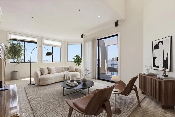 Living Room (Virtually staged)