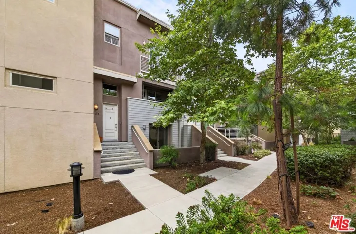 676 Colorado Circle, Carson, California 90745